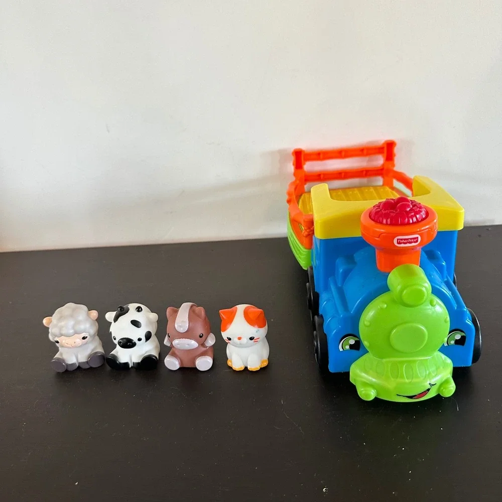 Fisher Price Little People Zoo Jungle Choo Choo Train CMP36 with 4 Animals